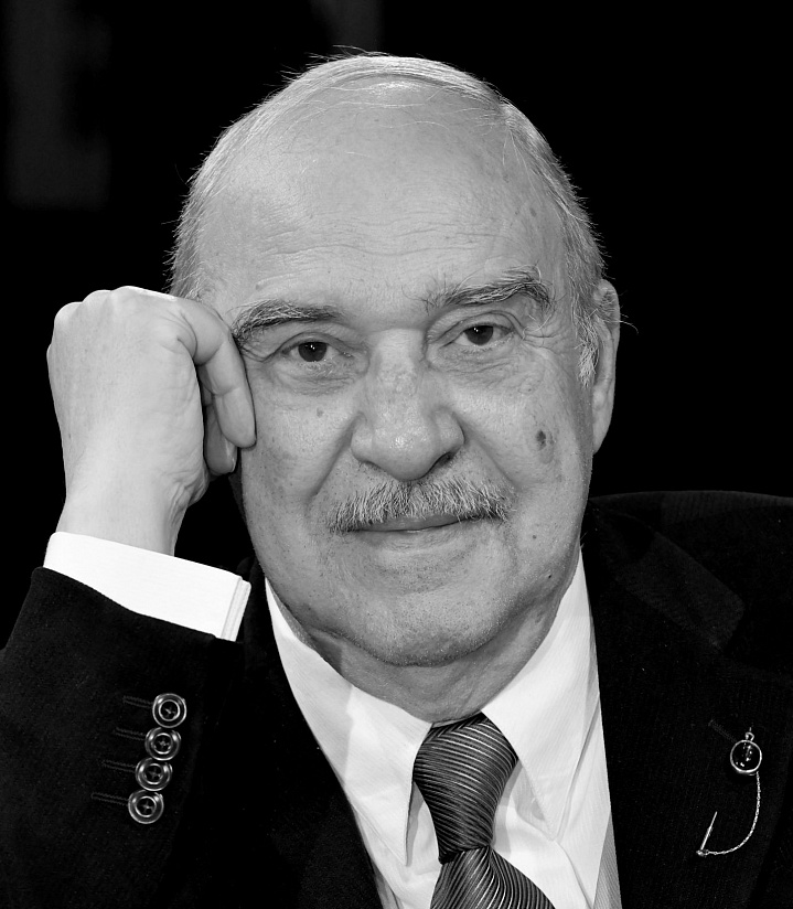 Санти Миньеко