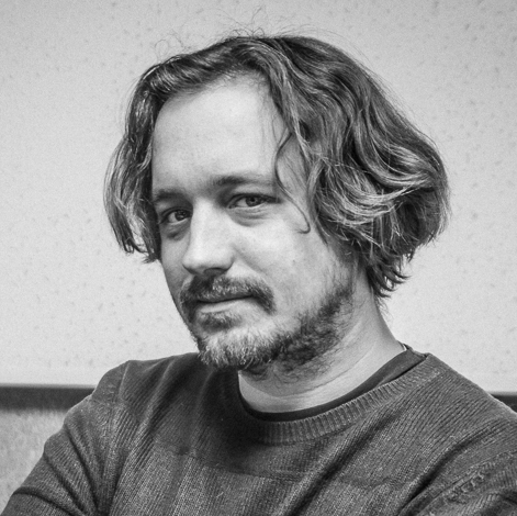 Денис Азаров